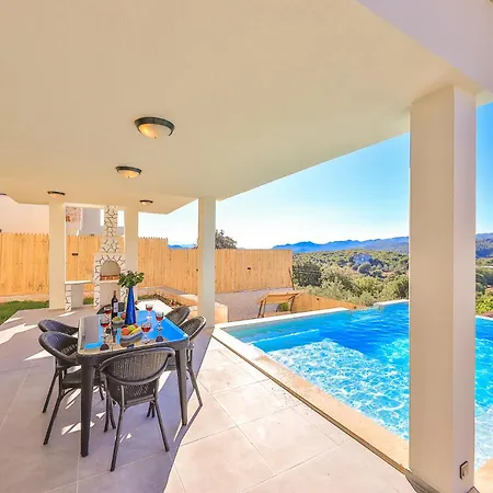 Seral Villa Kas